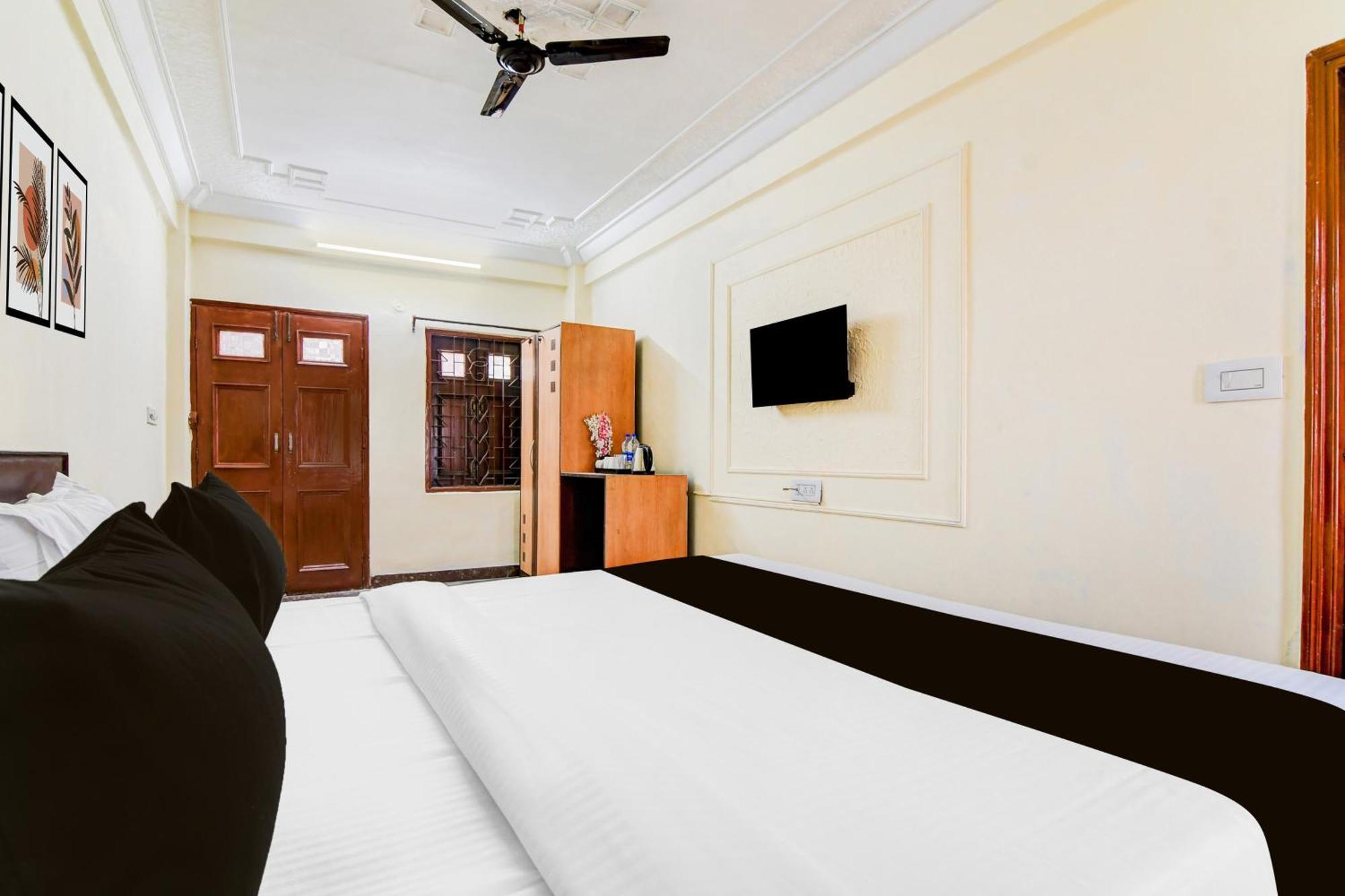 כלכותה Super Hotel O Lenin Sarani מראה חיצוני תמונה